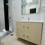 Apartment Lana Castle With Sea View *